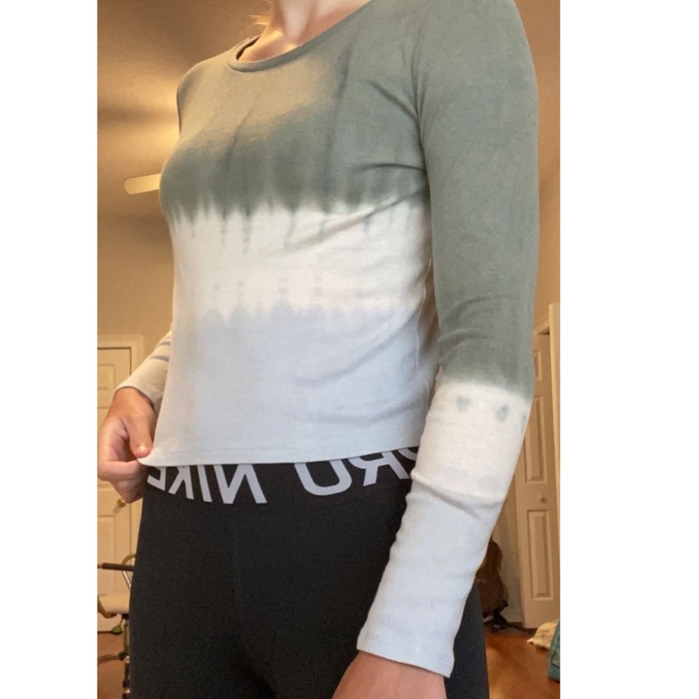 American eagle cropped long sleeve